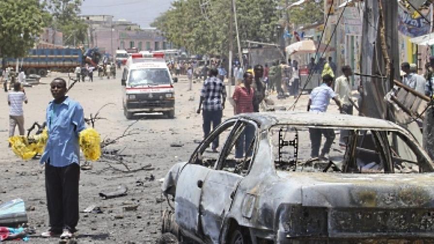 Атентат в Могадишу, десетки жертви