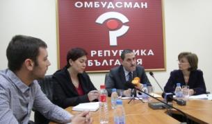 Националният омбудсман Константин Пенчев се срещна с представители на студентите от Пловдив, обърнали се с призив към институциите