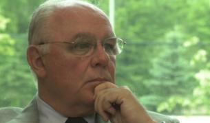 Джеймс Пардю беше посланик на САЩ в България от 2002 до 2005 г.