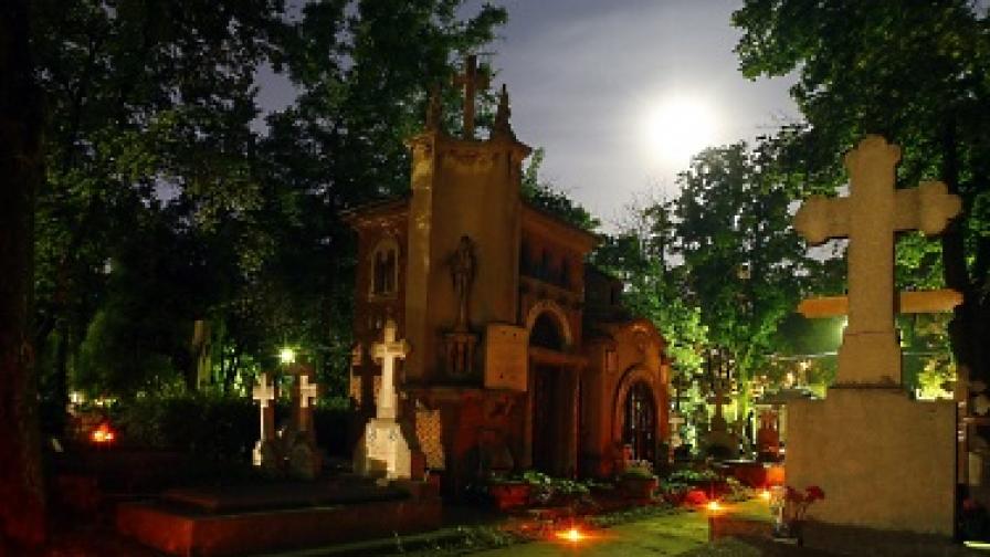 Веселото гробище - сред най-странните в света