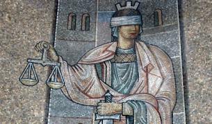 13 години затвор за присвояване на 200 хил. лв.