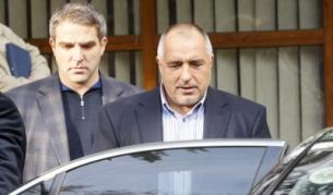 Премиерът Борисов тръгна за интервюто в Дарик от зала "София", където с партньора си Любослав Пенев достигнаха до полуфинала на благотворителния турнир по тенис "Труд Мастърс"