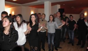 Около 200 роми от кв. "Изток" посрещнаха заедно ромската нова година