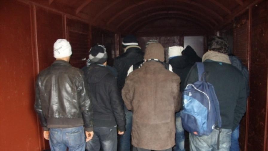 21 души се опитали да влязат нелегално с влак