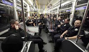 Американски полицаи - с руски оръжия