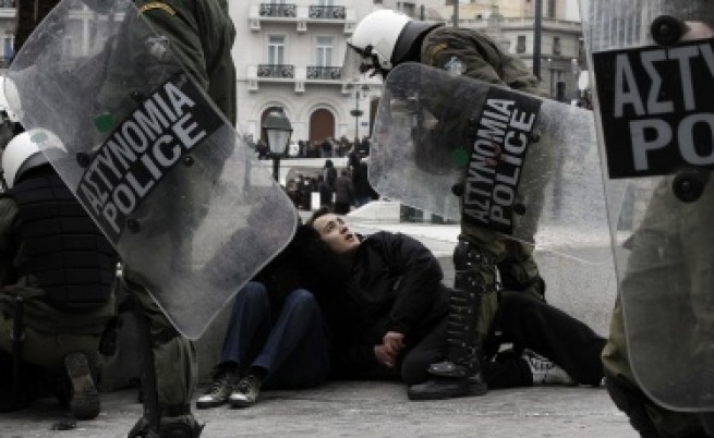 100 хил. души протестират в Атина и Солун