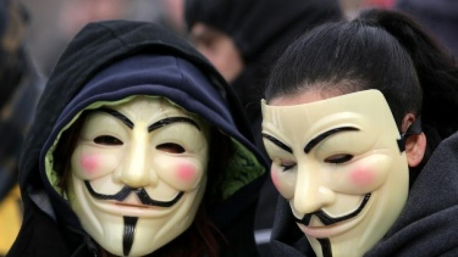 "Анонимните" блокираха сайта на Ватикана 