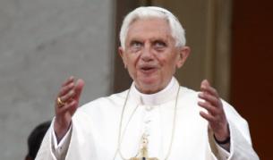 Папата помага за спасяване на еврото?