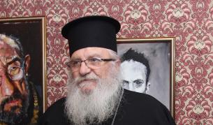 "Майка Тереза" събирала пари от името на отец Иван от Нови хан