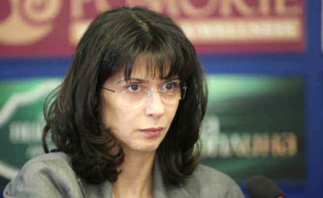 Моника Йосифова и Меглена Кунева ще бъдат извикани по скандала с Хохегер