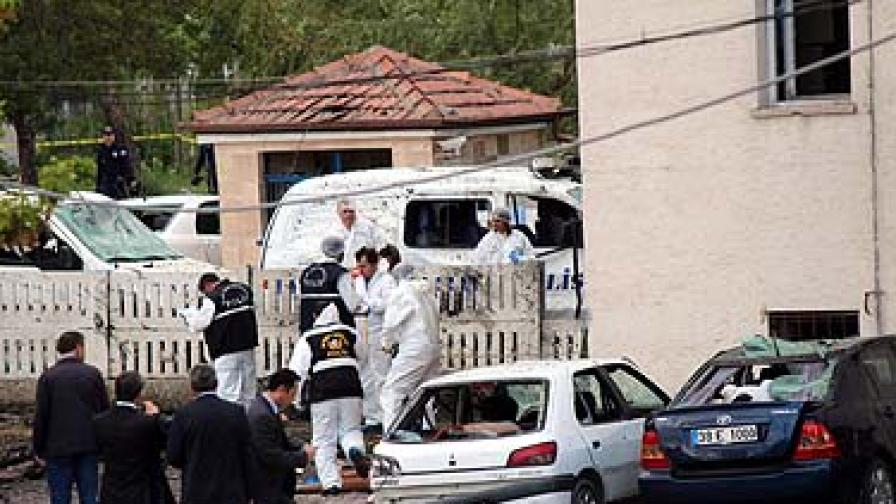 Взрив пред полицейско управление в Турция