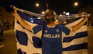 Гърците гласуват след луда нощ на радост