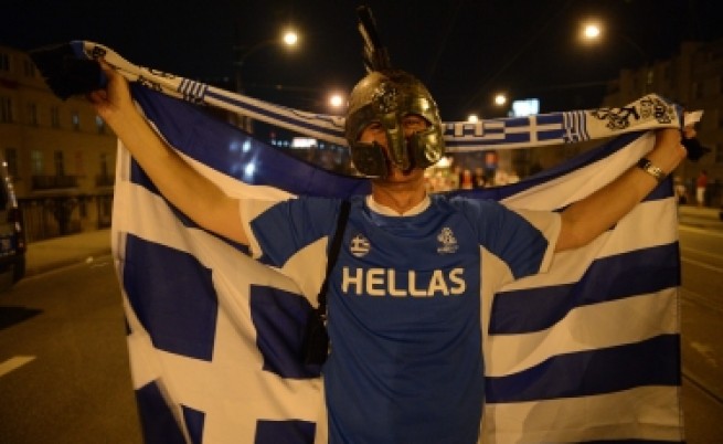 Гърците гласуват след луда нощ на радост