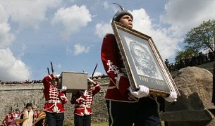 През 2007 г. тленните останки на цар Калоян бяха препогребани с държавни почести в двора на църквата "Св. 40 мъченици" във Велико Търново