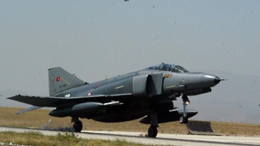 Турски "Ф-4 Фантом"