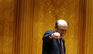 Траян Бъсеску след гласуването в парламента на 6 юли