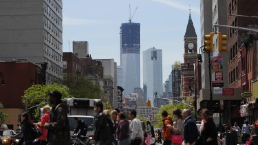 Стотици нюйоркчани се любуват на феномена Манхатънхендж 