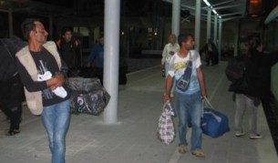 Пристигат още десетки берачи на плодове от Швеция