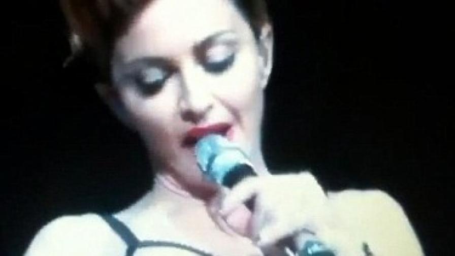 На последните си концерти Мадона редовно показва плът