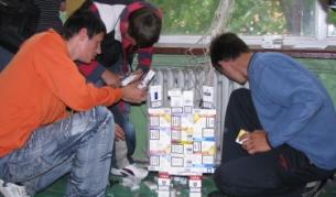 Ученици от СОУ "Братя Каназиреви" в Разлог конструират роботи по повод Световният ден за борба с тютюнопушенето 31 май