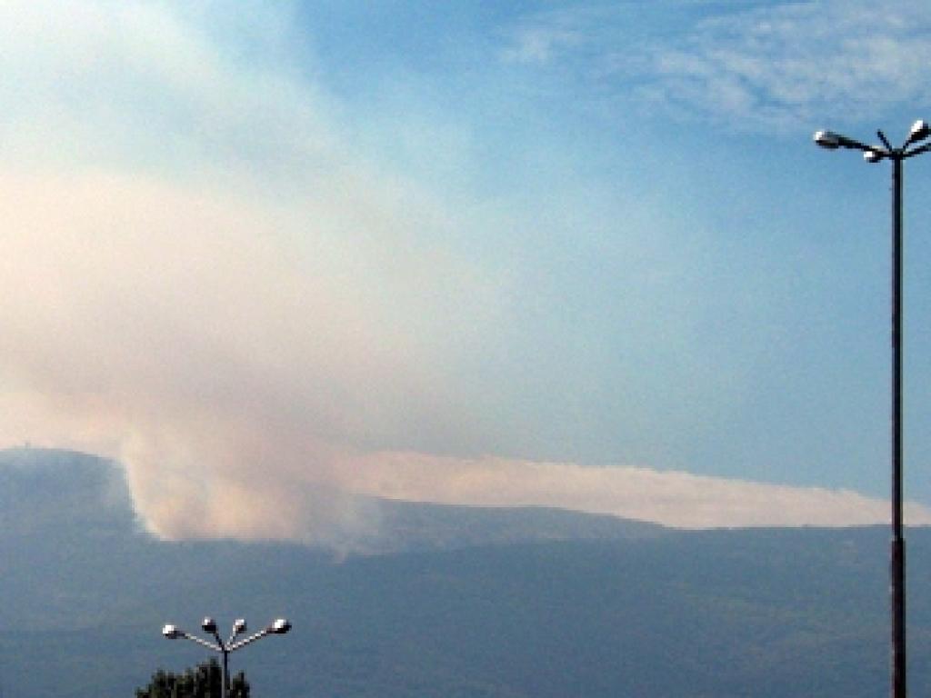 Служители на пожарната в Перник и днес ще дежурят на