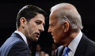 Пол Райън (вляво) и Джо Байдън