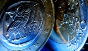 Еврото докосва едномесечен връх спрямо долара, подсилено от испанския оптимизъм 