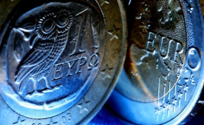 Еврото докосва едномесечен връх спрямо долара, подсилено от испанския оптимизъм 