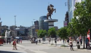 Паметникът на Ал. Македонски в центъра на Скопие