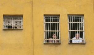 Нагли крадци упойвали жертвите си с пияни вишни