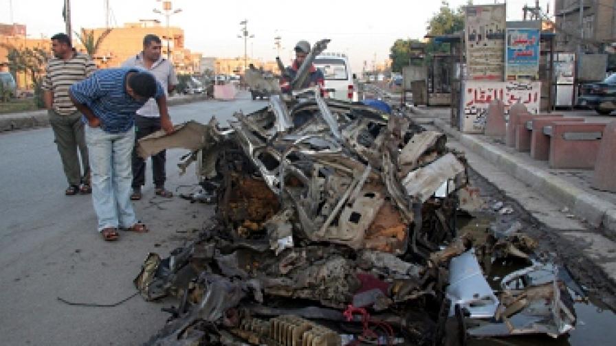 Кола бомба уби над 30 души в Ирак
