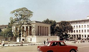 Мавзолеят през 1969 г.