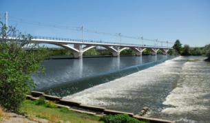 Този мост над Марица е част от бъдещата скоростна железопътната магистрала в България