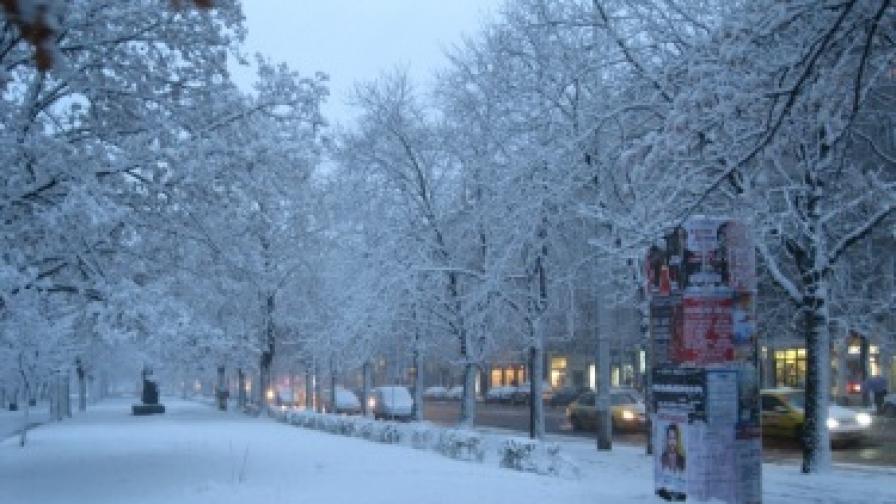 Сняг в Западна България и в планините