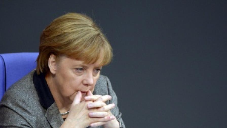 Меркел сравни ЕС с ГДР