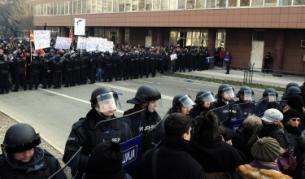 Сблъсъци в Македония, най-малко 17 ранени