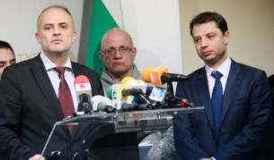 Министърът на икономиката, енергетиката и туризма Делян Добрев и министърът на труда и социалната политика Тотю Младенов се срещнаха днес в МИЕТ с представители на синдикатите