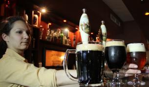 Бирата буквално предизвиква щастие