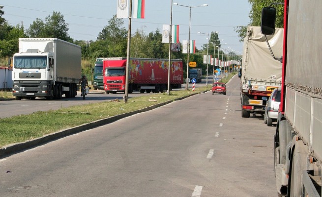 МС: Турция премахна ограничения за български превозвачи