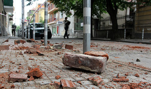 Земетресението нанесе слаби щети