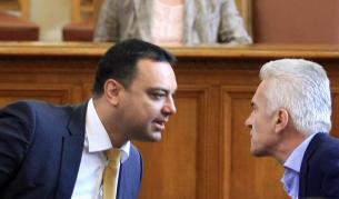 Сидеров и Московски се спречкаха в парламента