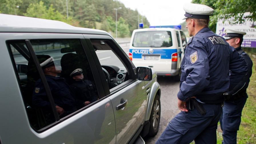 Фалшиви сигнали за бомби евакуаираха 21 институции в Полша 