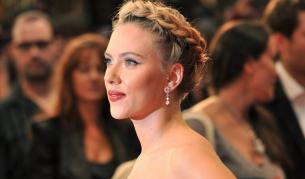 Скарлет Йохансон е сгодена?