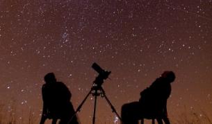 Чудовищните галактики губят апетит с възрастта