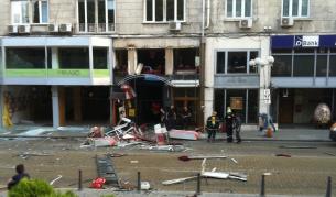 Входа на заведението, в което е избухнал взривът