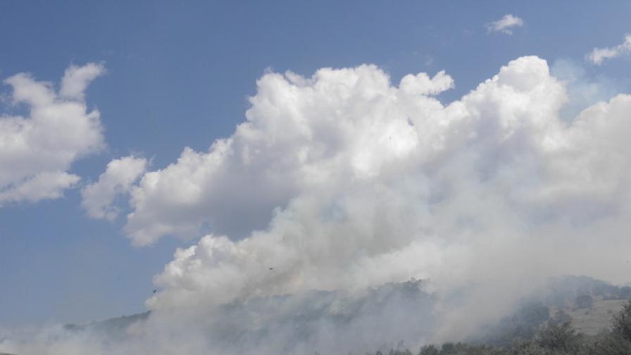 Пожарът в Свиленградско е овладян от трите страни