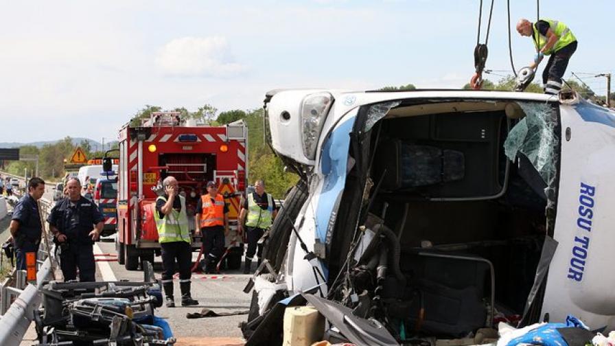 МВнР: Няма загинали българи в автобусната катастрофа в Румъния