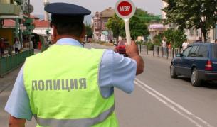 Шофьор на "Порше" стреля по колега на пътя