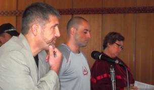 Георги Енев (в средата)