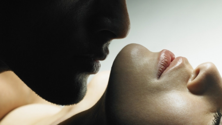 мъж жена страст целувка интимност секс